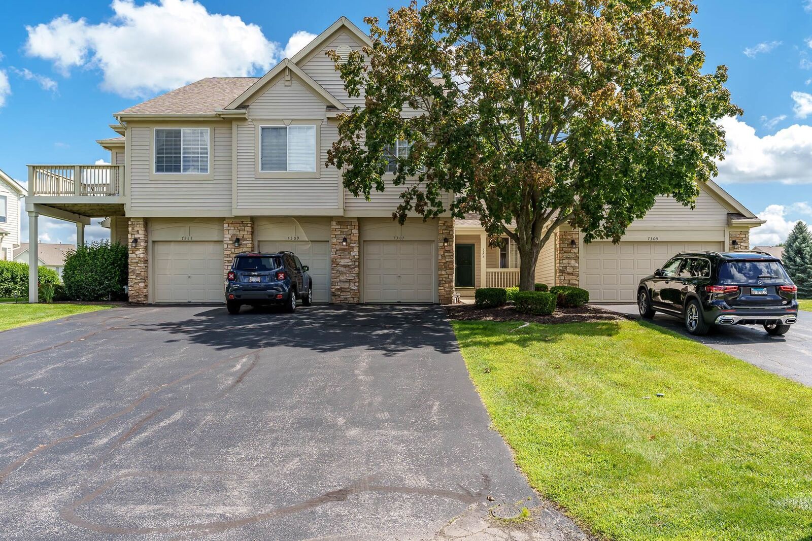 Property Photo: 7307 Casey Drive IL 61111
