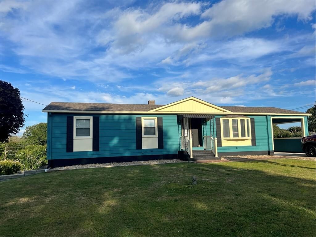 Property Photo:  3 Charlotte Drive  RI 02809 