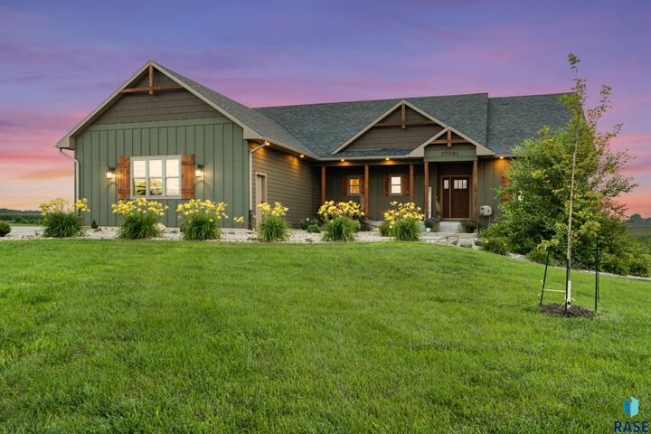 Property Photo:  27061 Saddlerock Pl  SD 57032 
