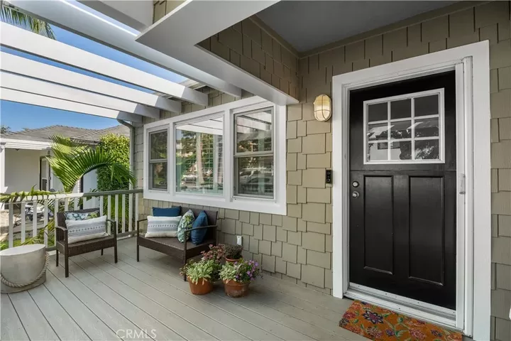 Property Photo: 208 W Walnut Avenue CA 90245