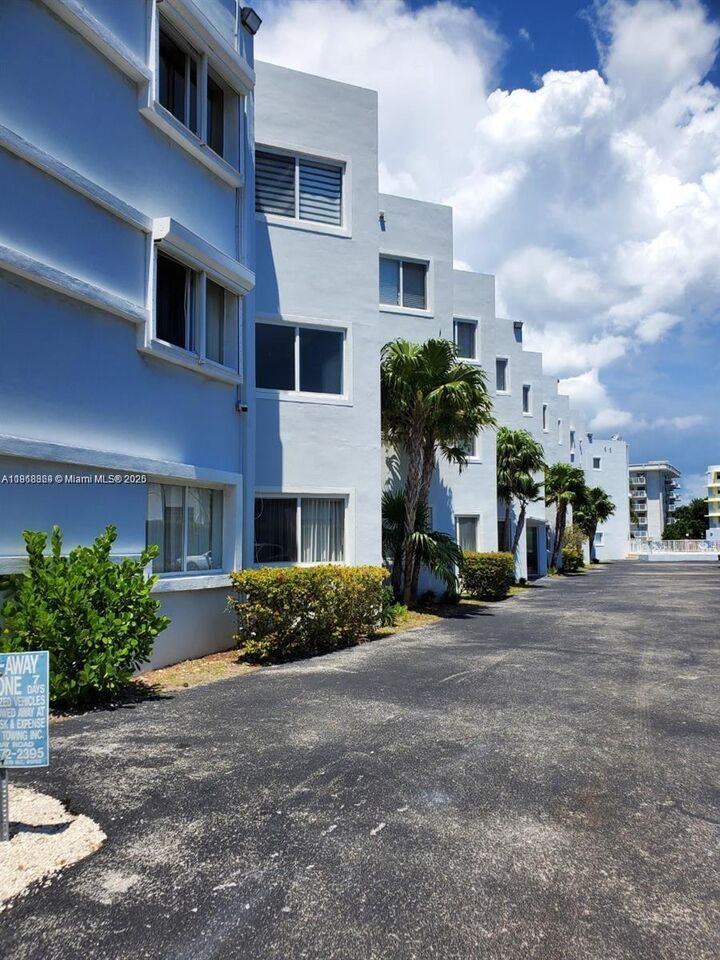 Property Photo: 1185 Marseille Dr 209 FL 33141