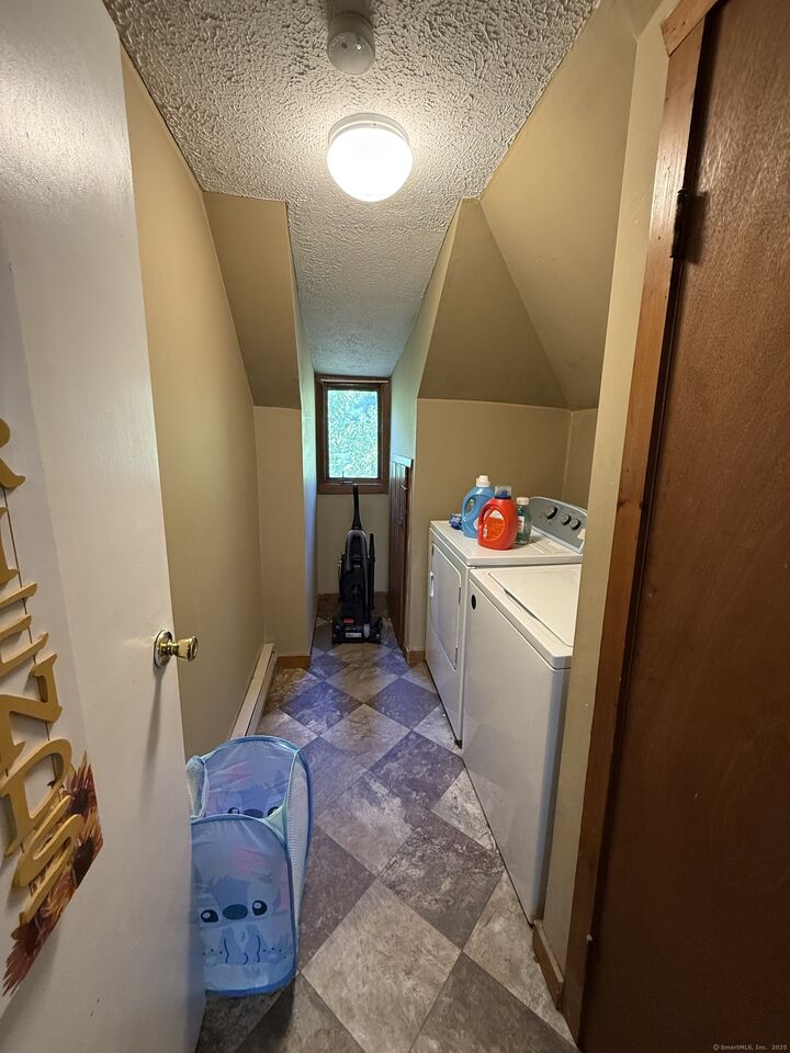 Property Photo:  56 Ingraham Place 4  CT 06010 