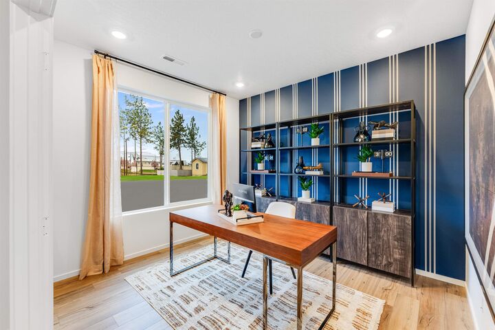 Property Photo:  16467 E 30th Ln  WA 99037 