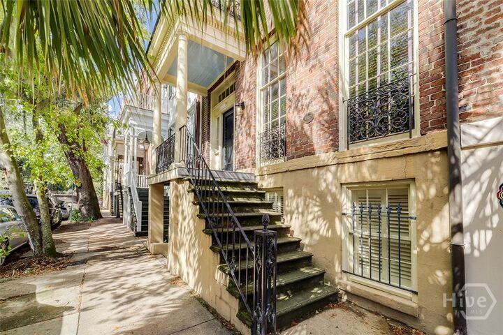 28 E Taylor Street  Savannah GA 31401 photo