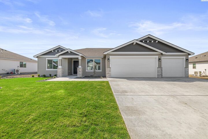 10510 Danube Dr  Pasco WA 99301 photo