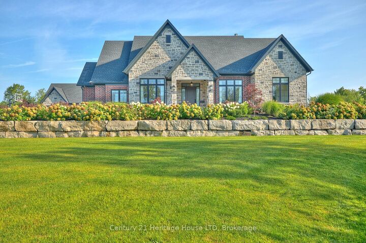 Property Photo:  1716 Rebecca Street  ON L2A 5M4 