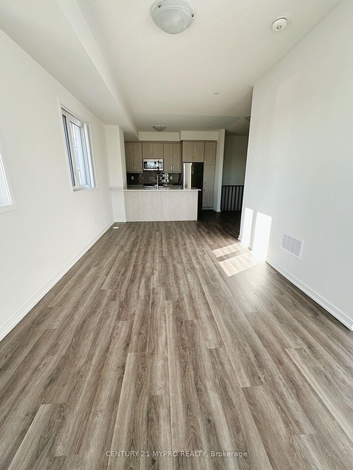 Property Photo:  100 Honeycrisp Crescent Th 329  ON L4K 5Z8 