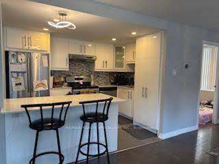 Property Photo: 3695 Kaneff Crescent 212 ON L5A 4B6