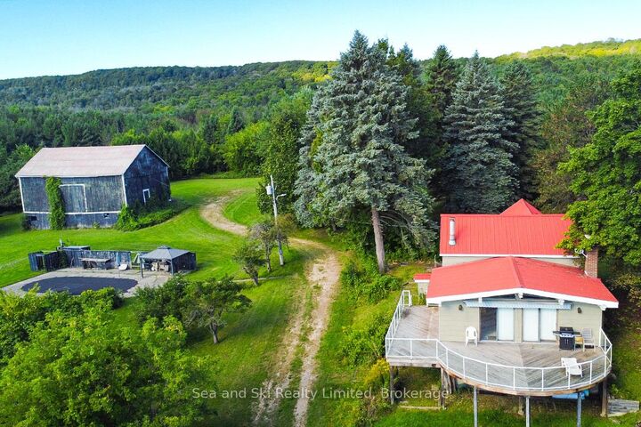 Property Photo:  195908 Grey Road 7 Road S  ON N0C 1G0 