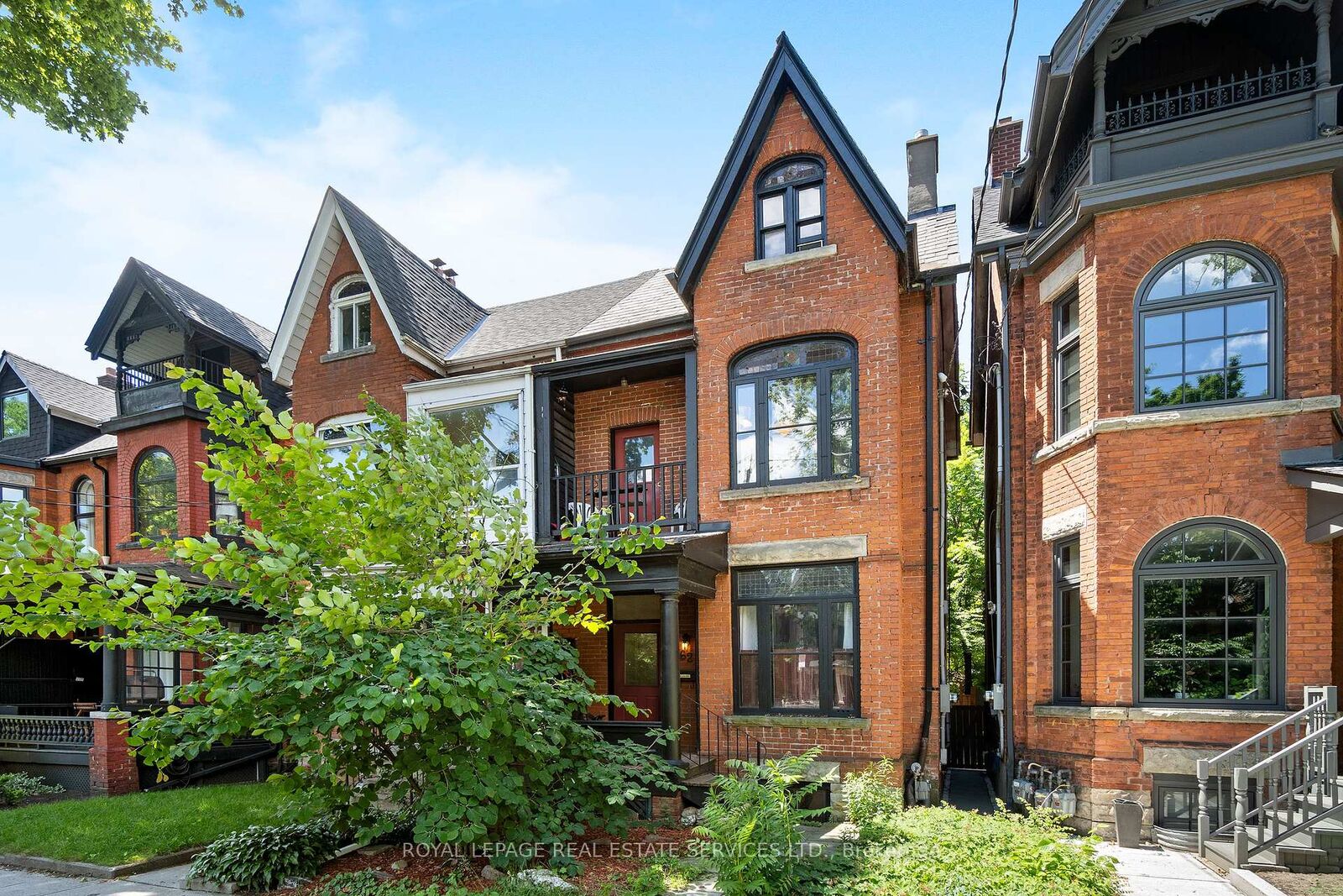 Property Photo:  62 Lakeview Avenue  ON M6J 3B3 