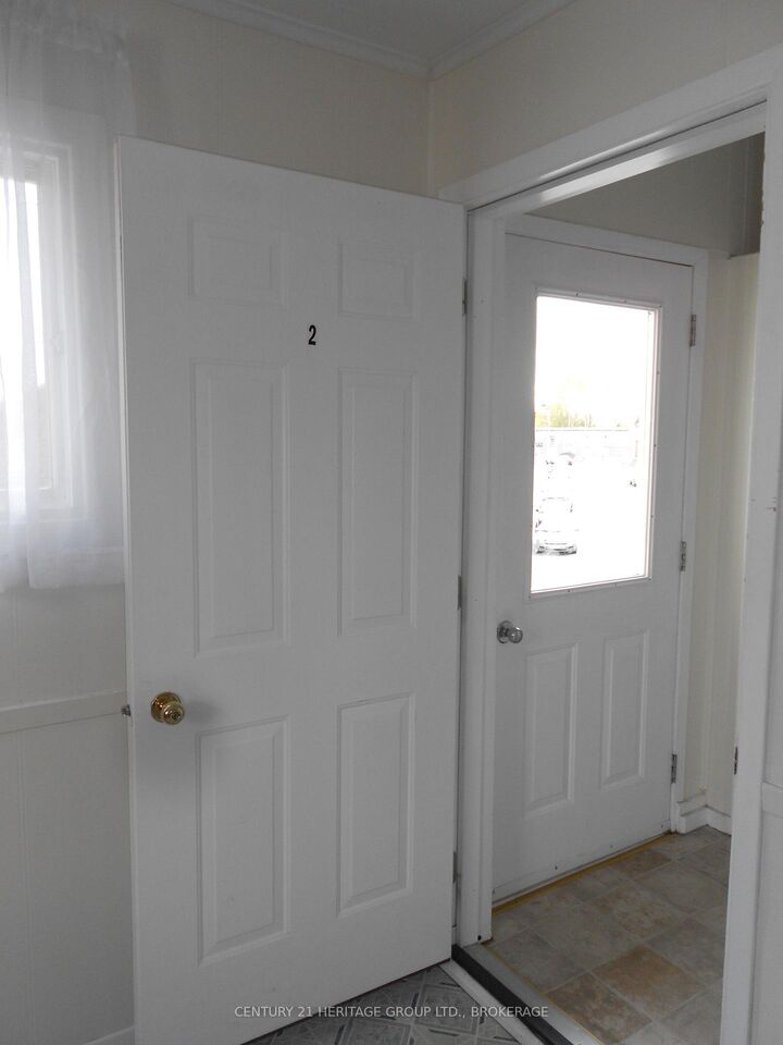 Property Photo:  29 King Street  ON K0C 1H0 