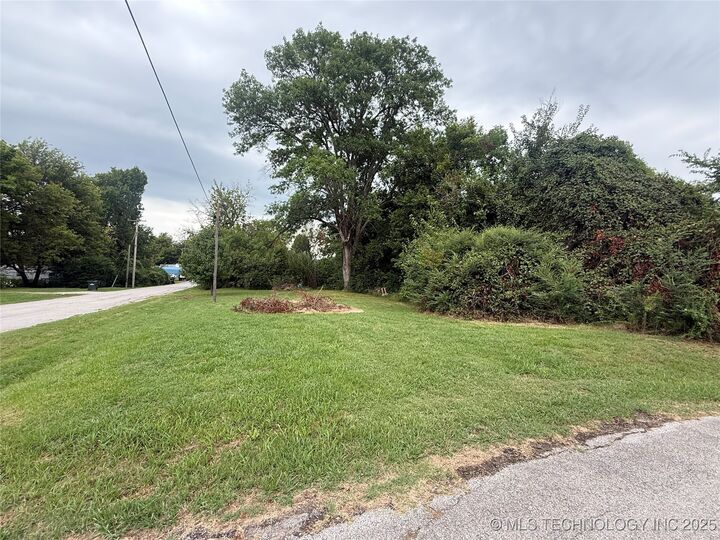 Property Photo:  342 S 6th Street  OK 74454 