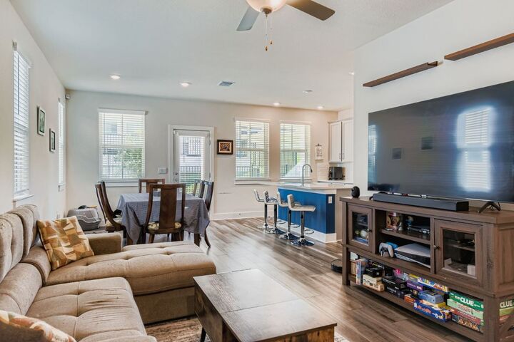 Property Photo:  7113 Terrazzo Cottage Court 28  TX 78744 