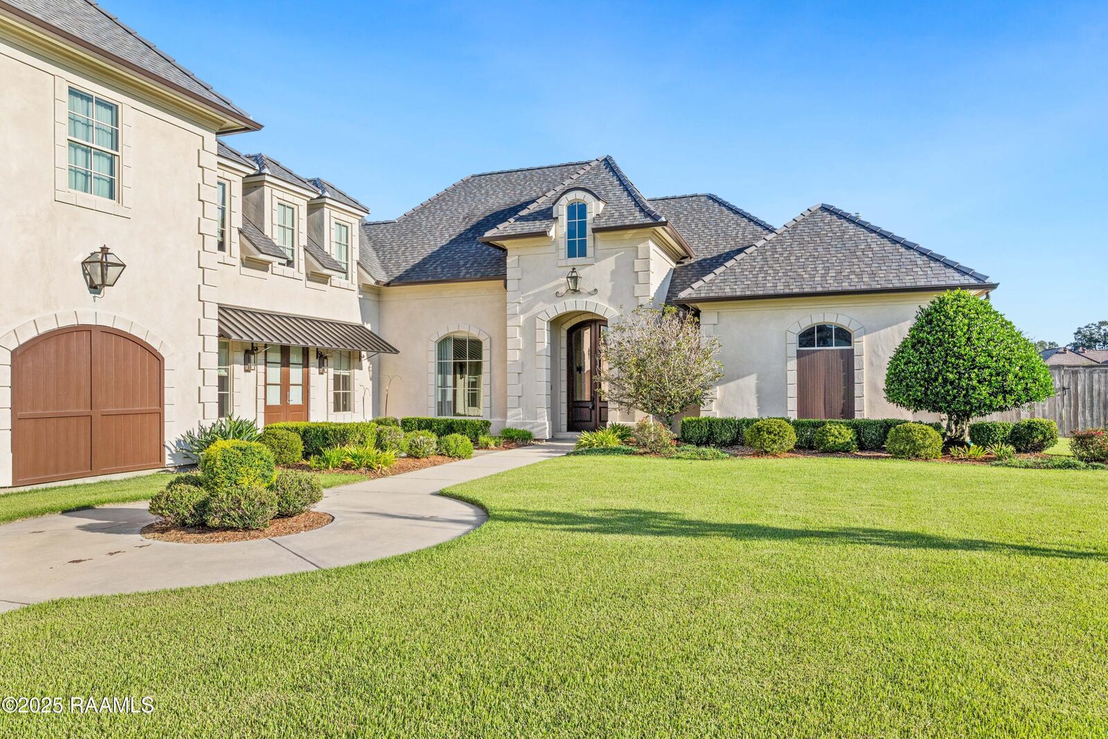 Property Photo:  320 Turtledove Trail  LA 70508 