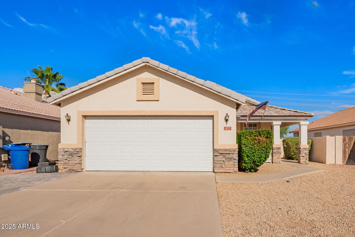 Property Photo: 577 N Soho Lane AZ 85225