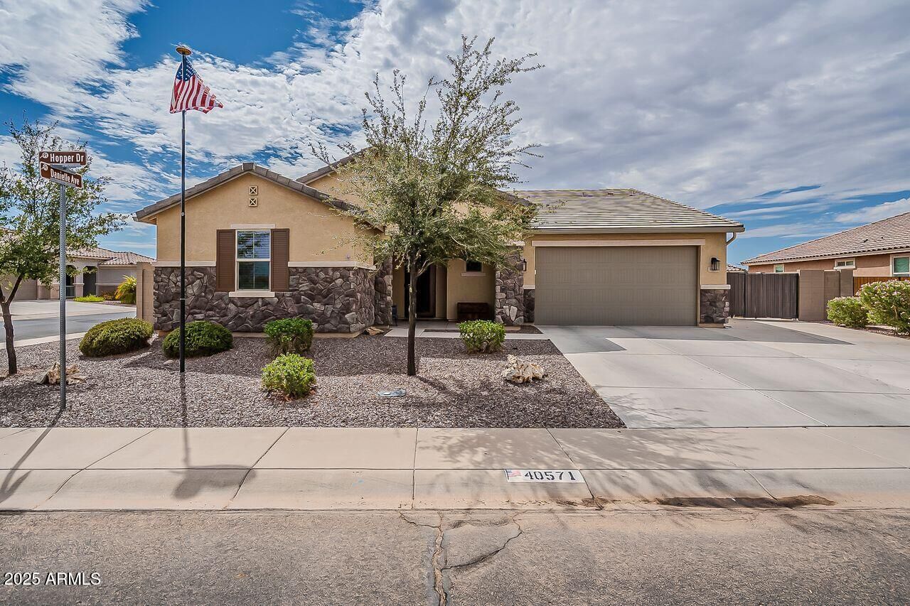 Property Photo:  40571 W Hopper Drive  AZ 85138 