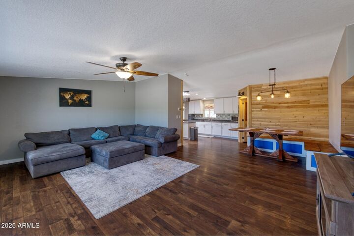 Property Photo: 1321 E Morris Lane AZ 85602