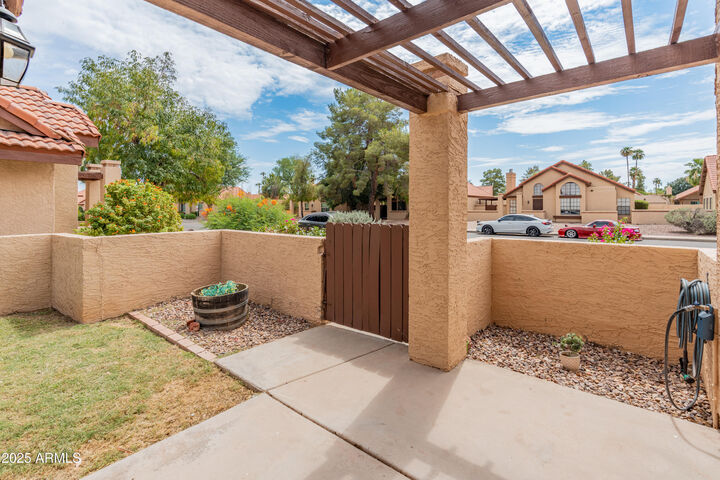 Property Photo:  1824 E Secretariat Drive  AZ 85284 