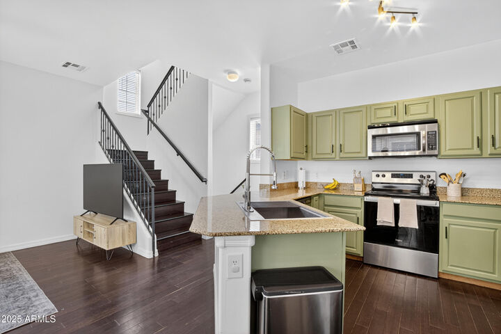 Property Photo: 4310 E Jasper Drive AZ 85296