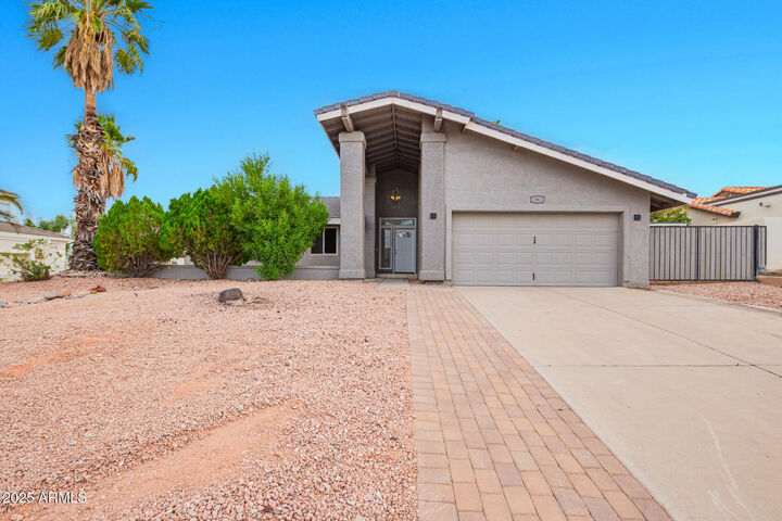 Property Photo: 15821 E Thistle Drive AZ 85268