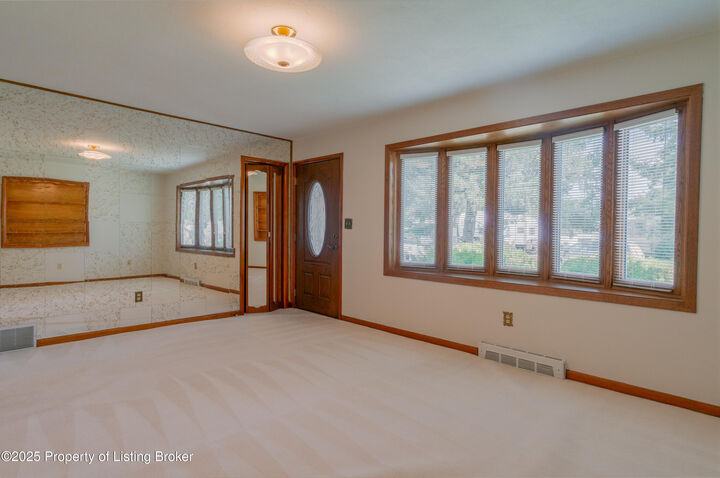 Property Photo: 1023 4th Avenue W ND 58601
