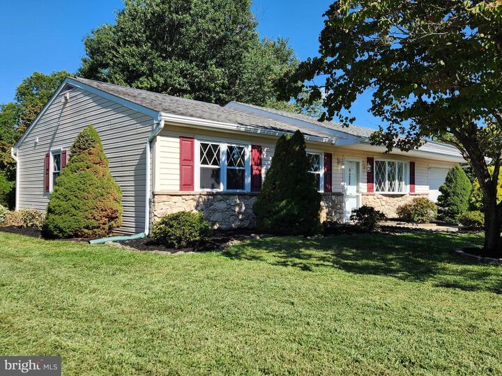 206 Brookline Road  Lancaster PA 17603 photo