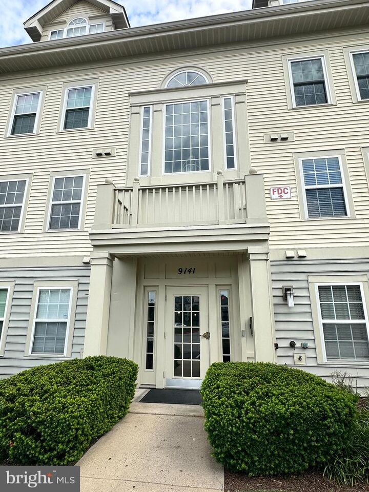 Property Photo: 9151 Gracious End Court 202 MD 21046