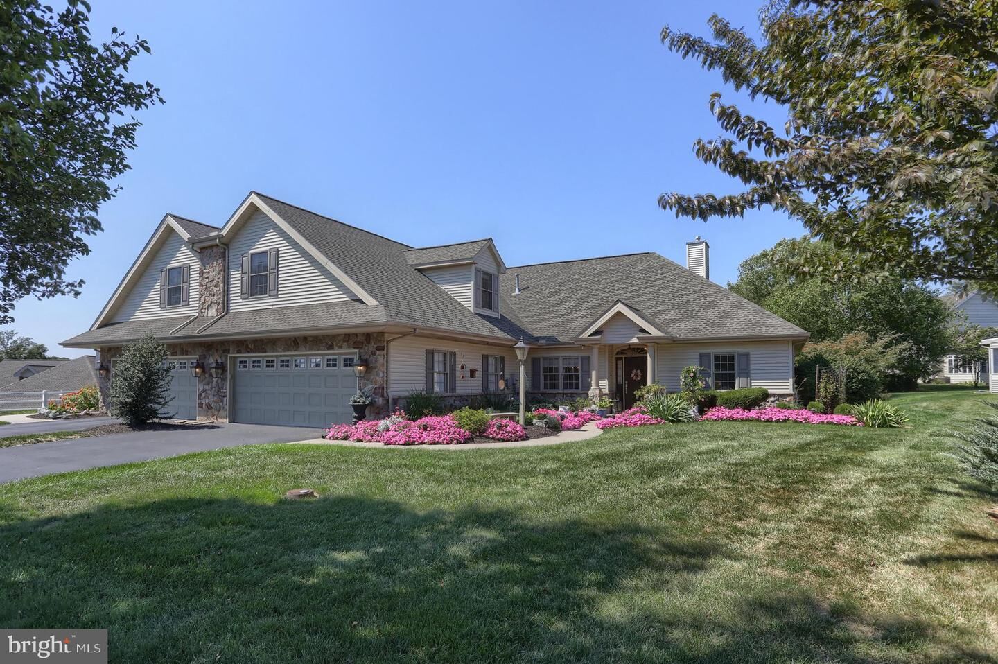 Property Photo: 2158 Carey Way PA 17036