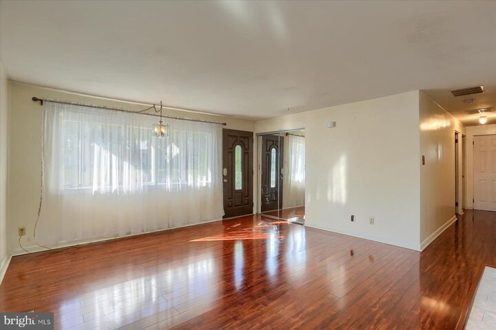 Property Photo: 2108 Wentworth Drive PA 17011