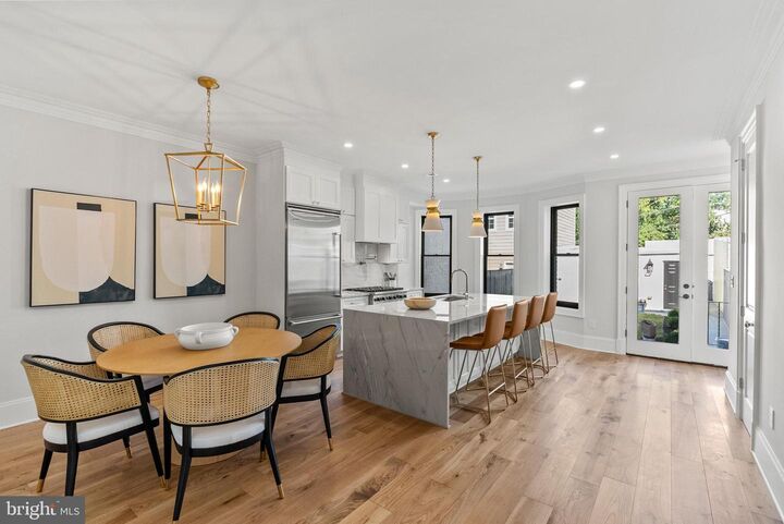 Property Photo:  323 10th Street NE  DC 20002 
