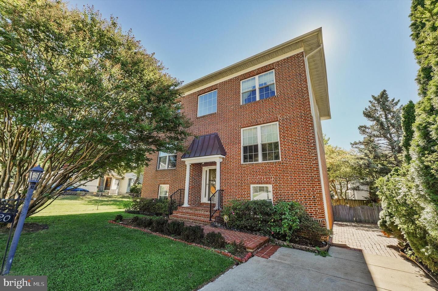 Property Photo:  5120 20th Street N  VA 22207 