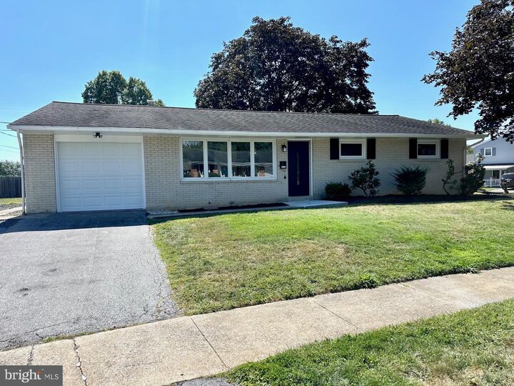 Property Photo: 5218 Stuart Drive PA 17055