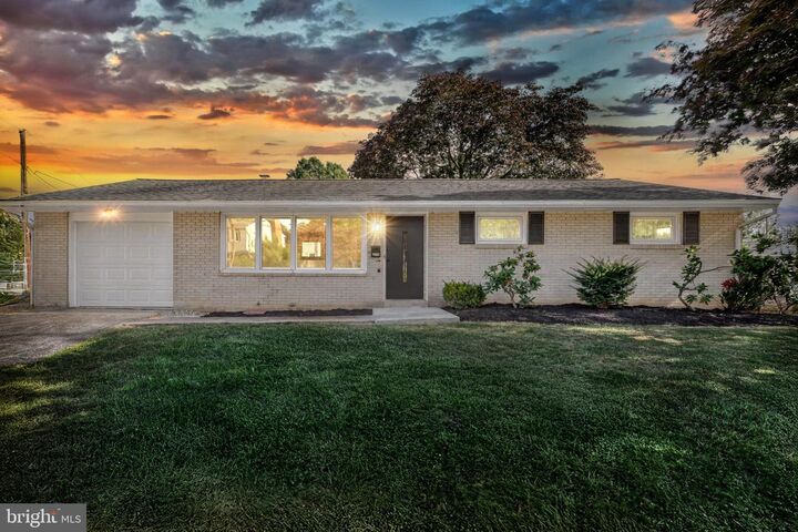 Property Photo:  5218 Stuart Drive  PA 17055 