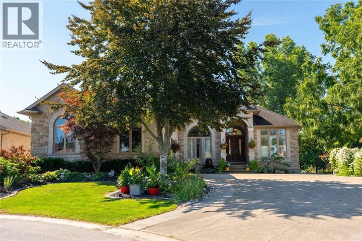 2124 Yonge Street  Sarnia ON N0N 1C0 photo