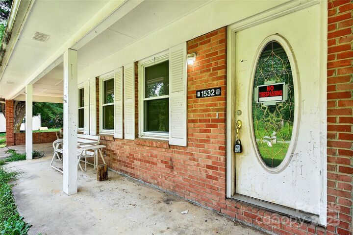 Property Photo: 1532 Ashworth Road NC 28752