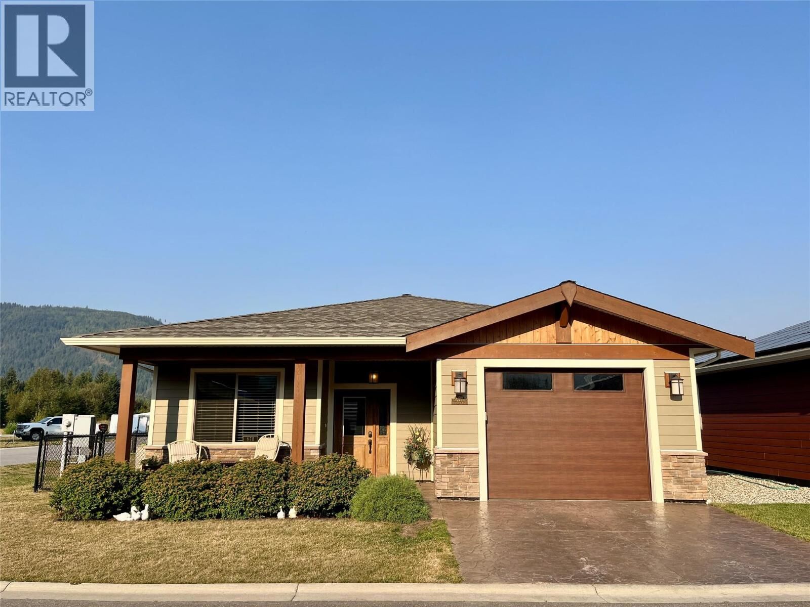 Property Photo: 1132 Willow Row BC V0E 2V0