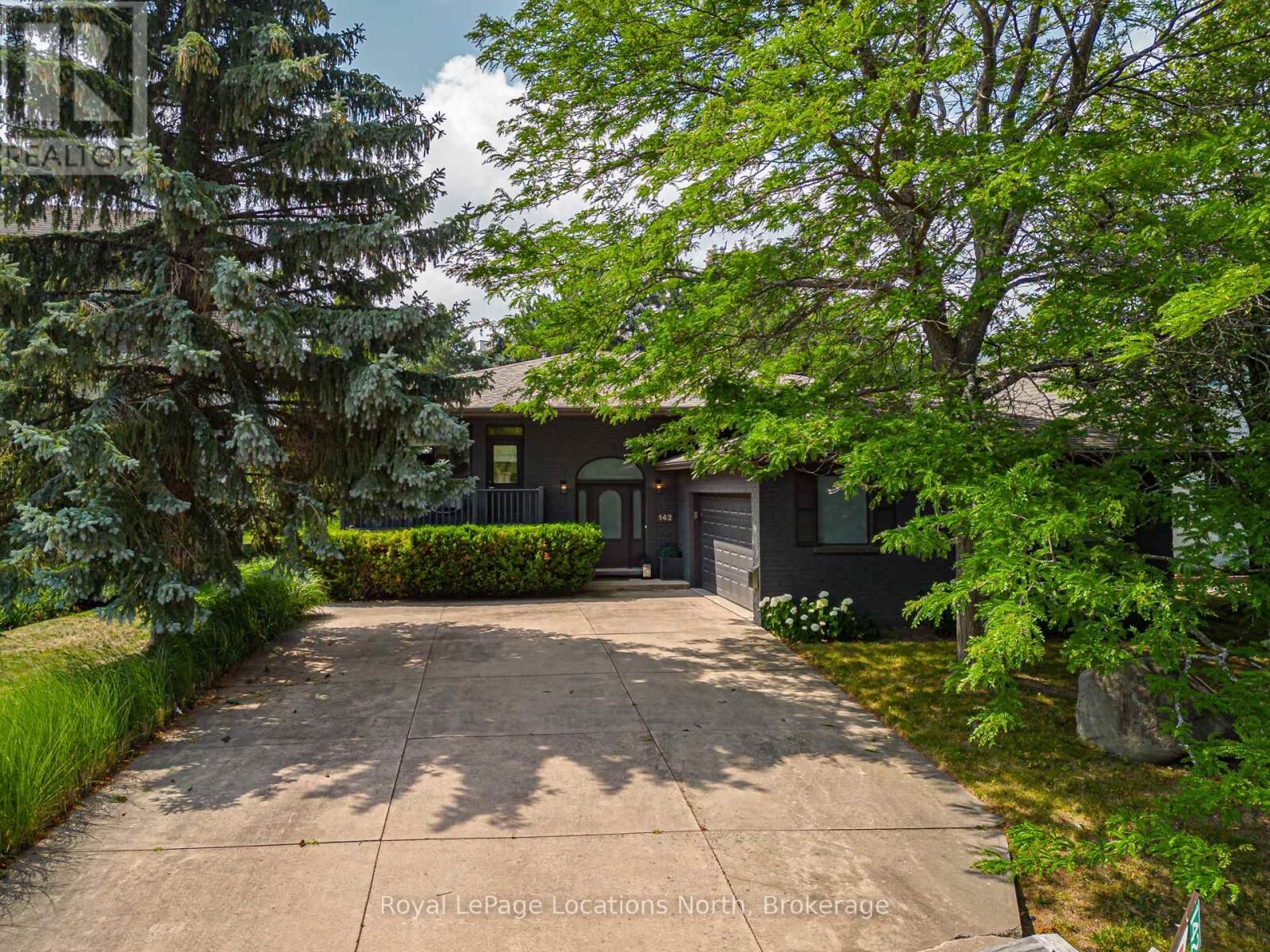 Property Photo:  142 Brooker Boulevard  ON L9Y 0L4 