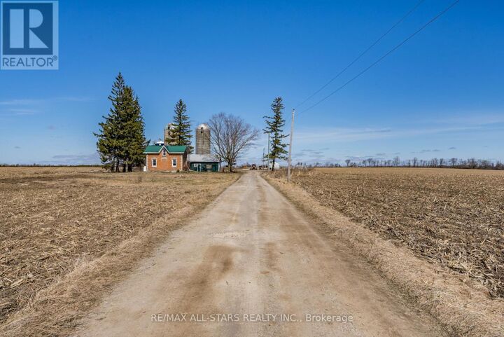 Property Photo: 201 Royal Oak Road ON K0M 2J0