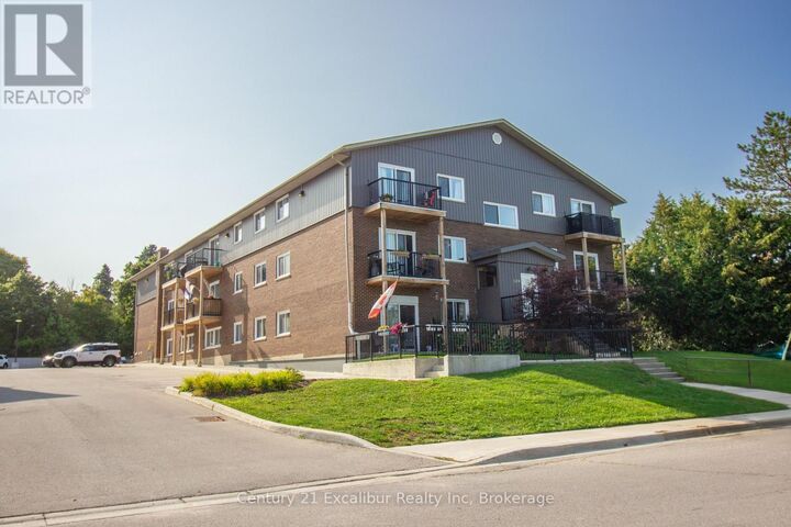 320 Queen Street East 5  Centre Wellington (Fergus) ON N1M 1T4 photo