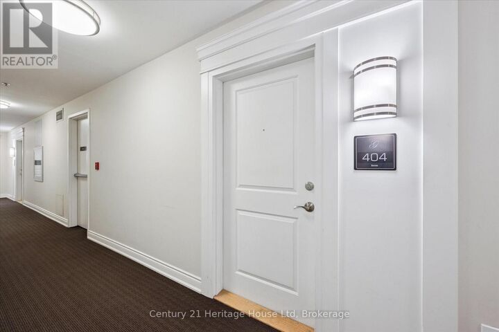 Property Photo:  1440 Gordon Street 404  ON N1L 1C8 