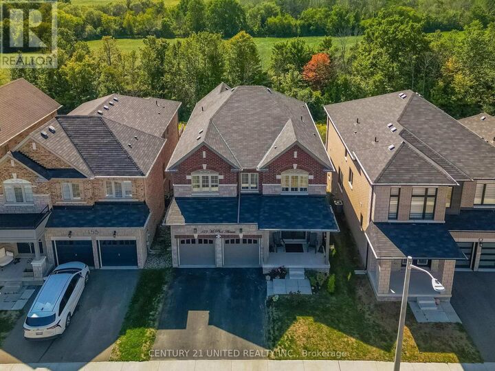 Property Photo:  159 McPhail Avenue  ON L1C 7H8 