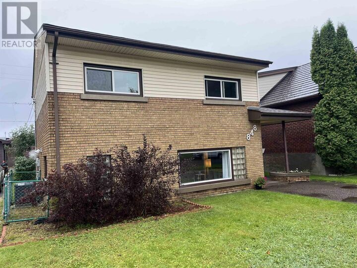 Property Photo:  848 Brodie Street N  ON P7C 3V2 