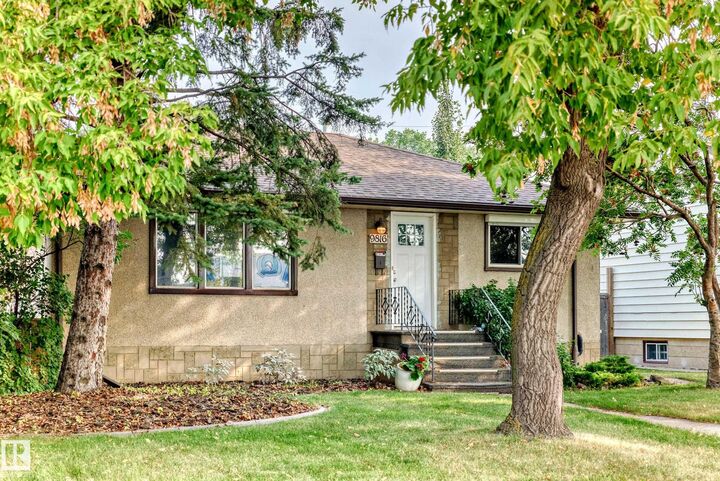 Property Photo: 9816 63 Avenue NW AB T6E 0G6