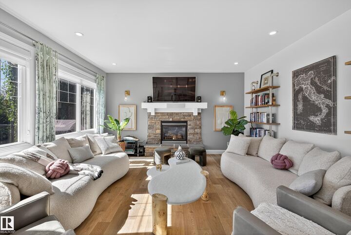 Property Photo: 6167 Stinson Way NW AB T6R 0K3