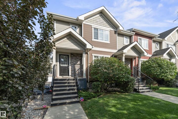Property Photo: 7289 South Terwillegar Drive NW 42 AB T6R 0M5