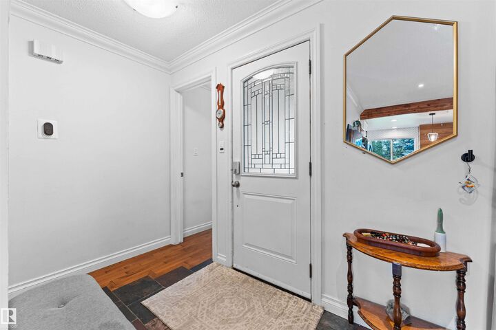 Property Photo:  1 Robin Street  AB T8A 0G6 