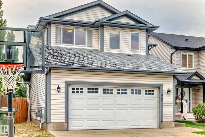 Property Photo:  600 Foxboro Loop  AB T8A 0P6 