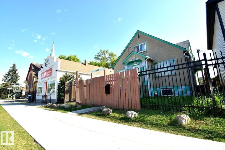 10629 96 Street NW  Edmonton AB T5H 2J2 photo