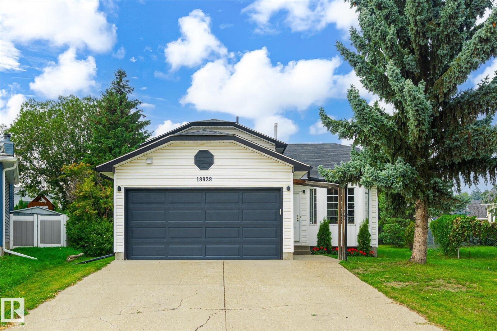 Property Photo: 18928 72A Avenue NW AB T5T 5W5