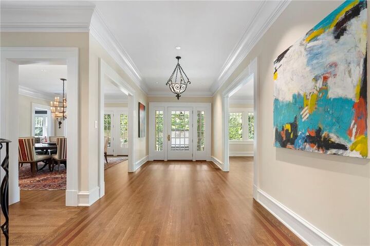 Property Photo:  81 Peachtree Circle  GA 30309 